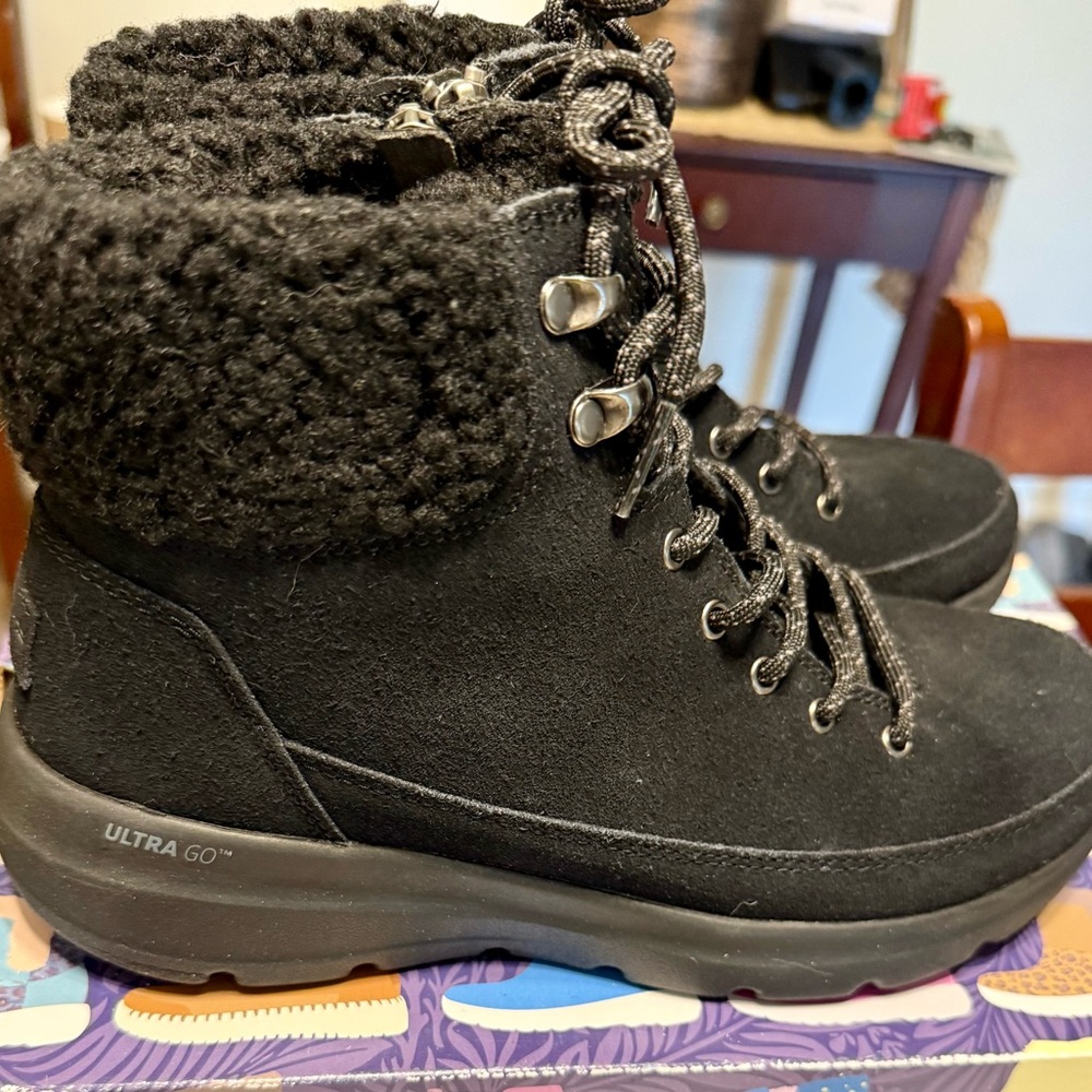 Women’s Skechers Glacial Ultra Boots
